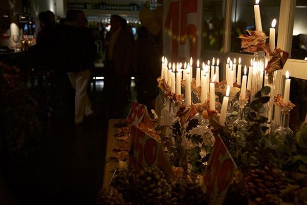 velas-hojas-luz-evento-empresa-newtandem