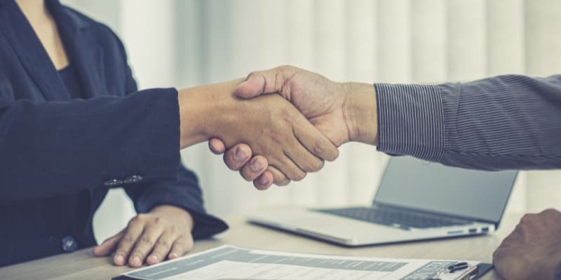 interview-work-human-resources-hr-ai-hands-recruiter-candidate-recruitment-newtandem-artificial-intelligence